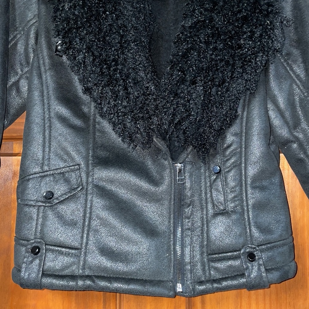 Cache Faux Fur Jacket - Picture 3 of 7